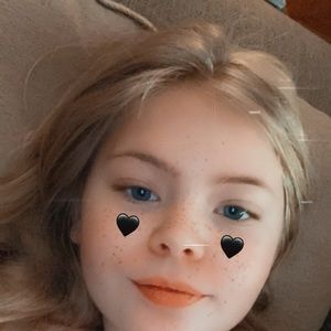 Meet your Posher, Ella